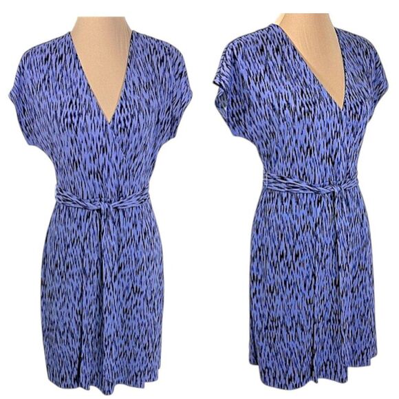 Nine West Dress Size Medium Blue Patterned V-Neck Dress - Picture 1 of 11